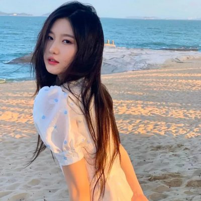 她今天有点奇怪